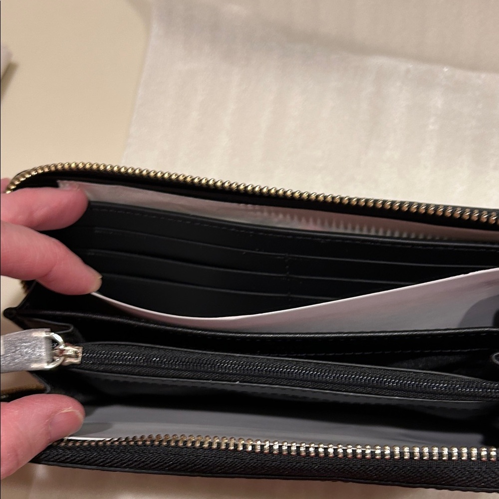 Kate Spade Women’s Black Wallet Hollie Clover Geo Embossed NWT - Picture 5 of 10